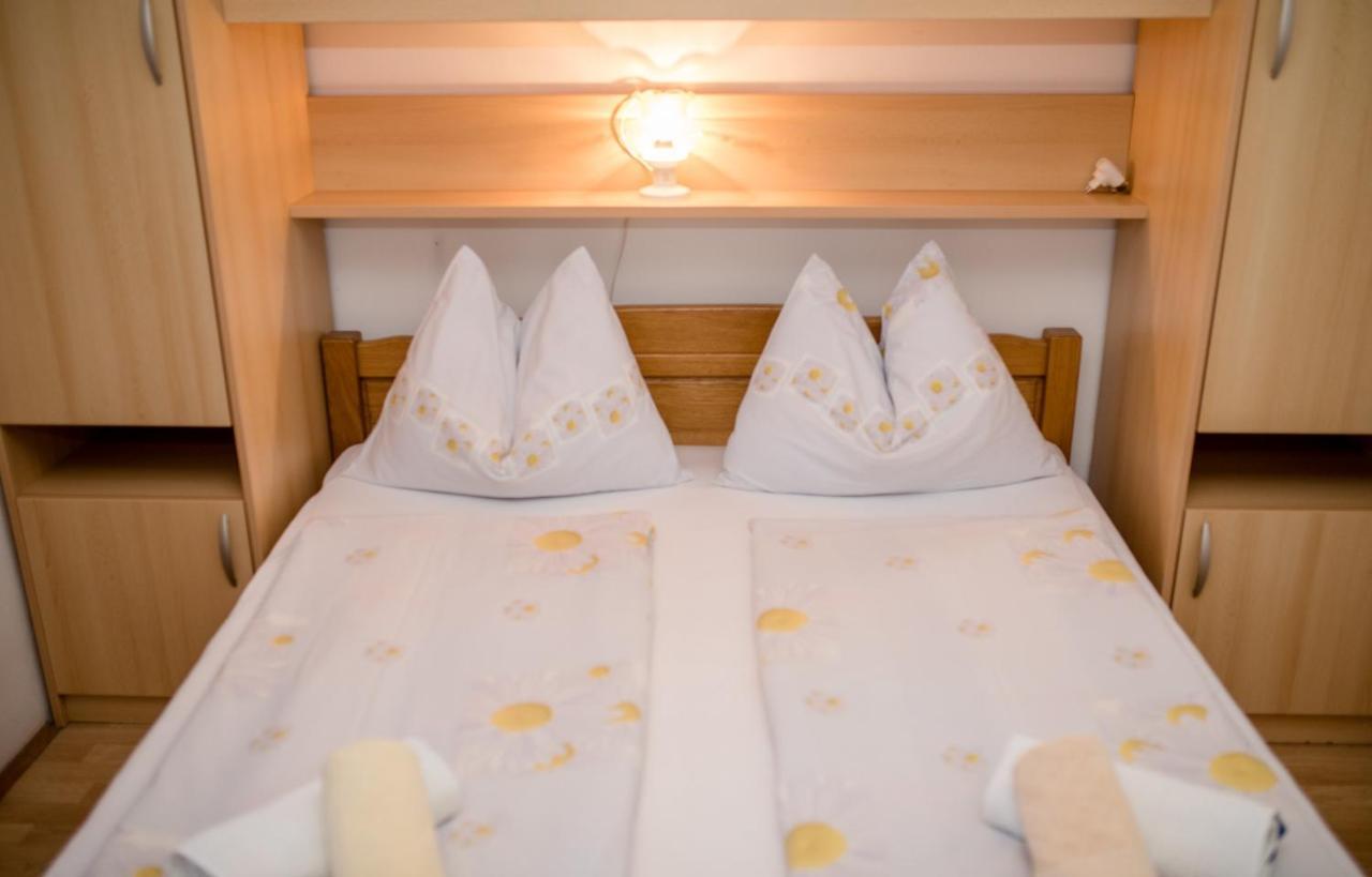 Rooms Marijana Kampor Ngoại thất bức ảnh