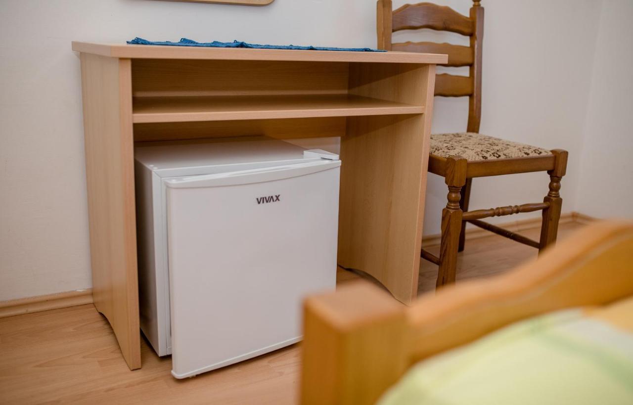 Rooms Marijana Kampor Ngoại thất bức ảnh