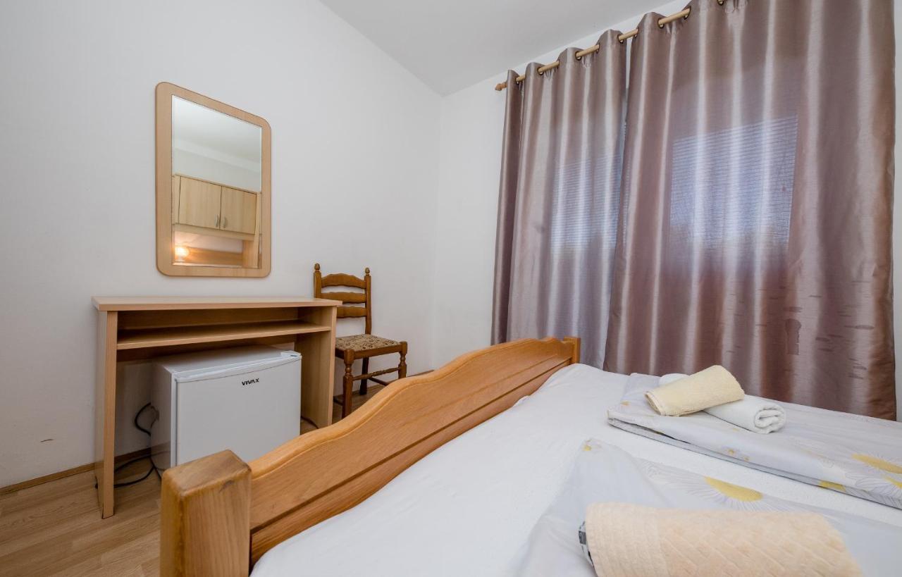 Rooms Marijana Kampor Ngoại thất bức ảnh
