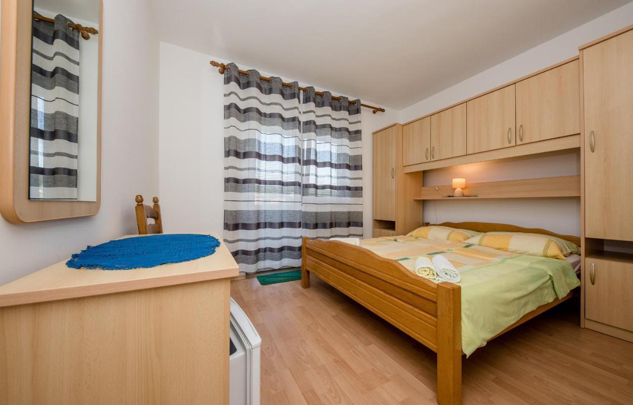 Rooms Marijana Kampor Ngoại thất bức ảnh
